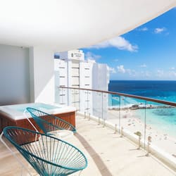 Altitude Master Suite, Ocean front | Private spa tub