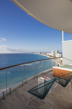 Altitude Master Suite, Ocean front | Vista da sacada