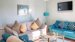 TV - 4 bedroom accommodation in Ballantrae, near Girvan (Ballantrae, near Girvan)