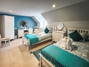 4 bedrooms, free WiFi, bed sheets