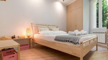 1 chambre, chambres insonorisées, fer et planche à repasser