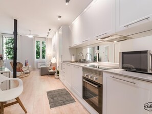 Fridge, microwave, oven, dishwasher