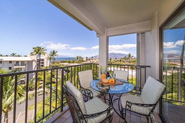 Kihei Akahi D402 lanai1