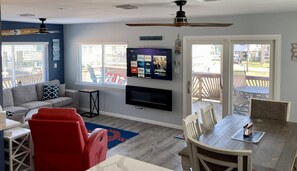 Interior - Tahiti Sunset, a 3BR, 2.5b canal  home, spectacular sunset views (Jamaica Beach)