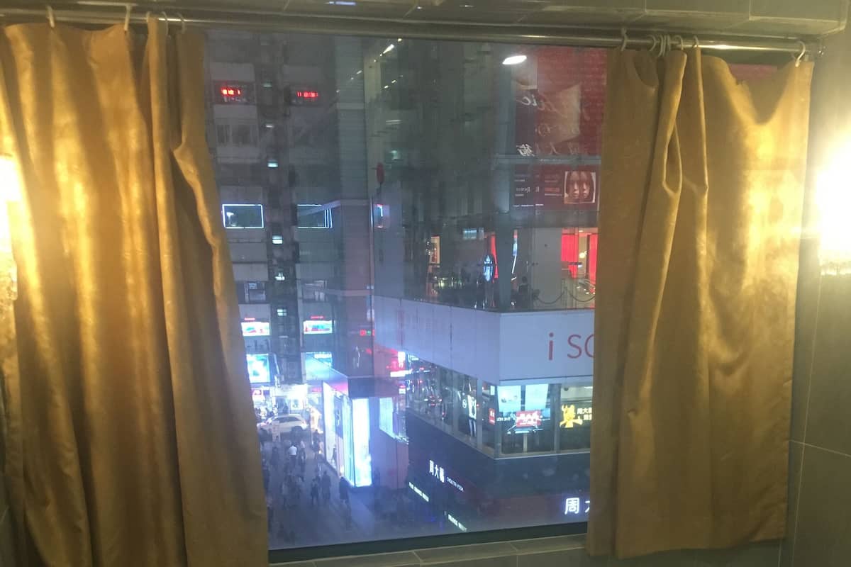 Business Double Room | Soundproofing, free WiFi, bed sheets