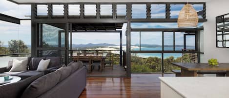 Télévision, espaces bureaux