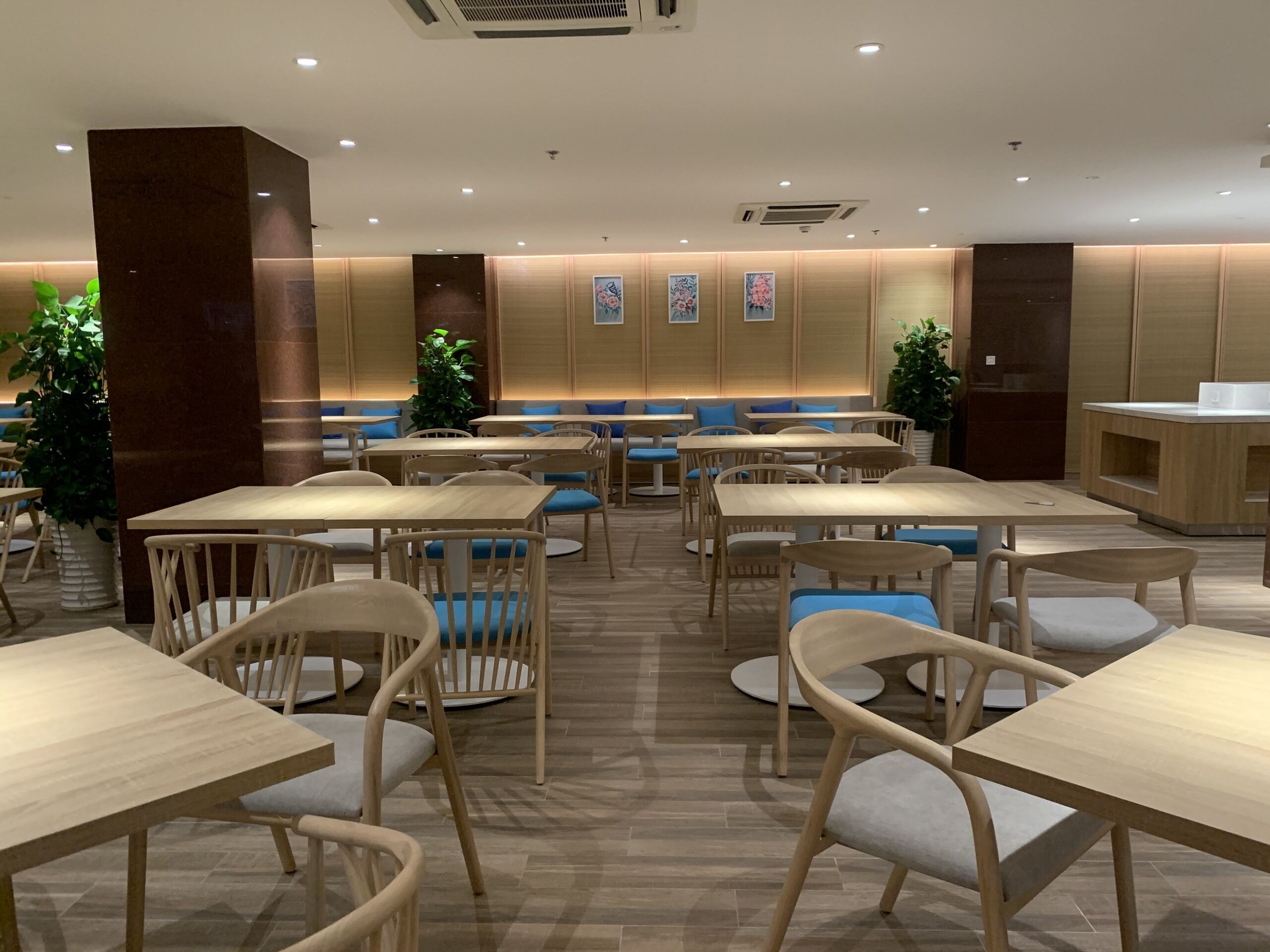 Daily buffet breakfast for a fee