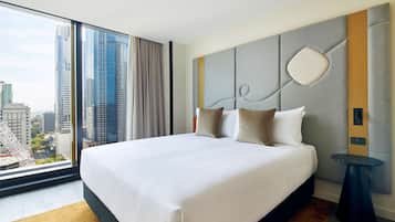 Camera (Skyline View Plus) | Biancheria da letto di alta qualità, materassi a doppio strato, minibar