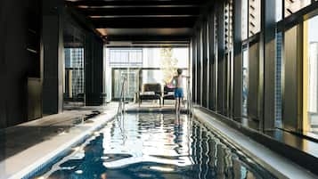 Indoor pool, pool loungers