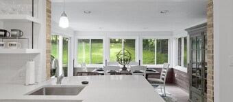 The Dog Haus near DT Pittsburgh |Pet Friendly| Self Check in!