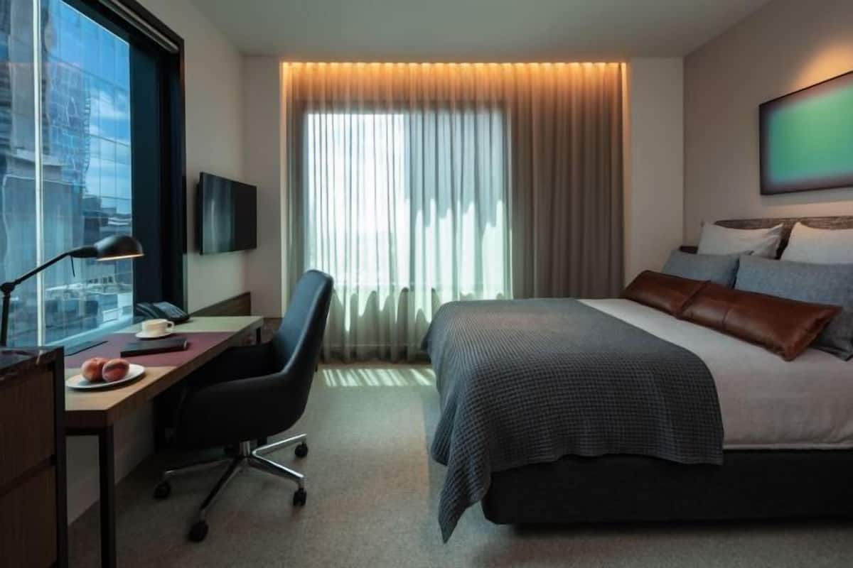 Ropa de cama de alta calidad, colchones con acolchado adicional, minibar