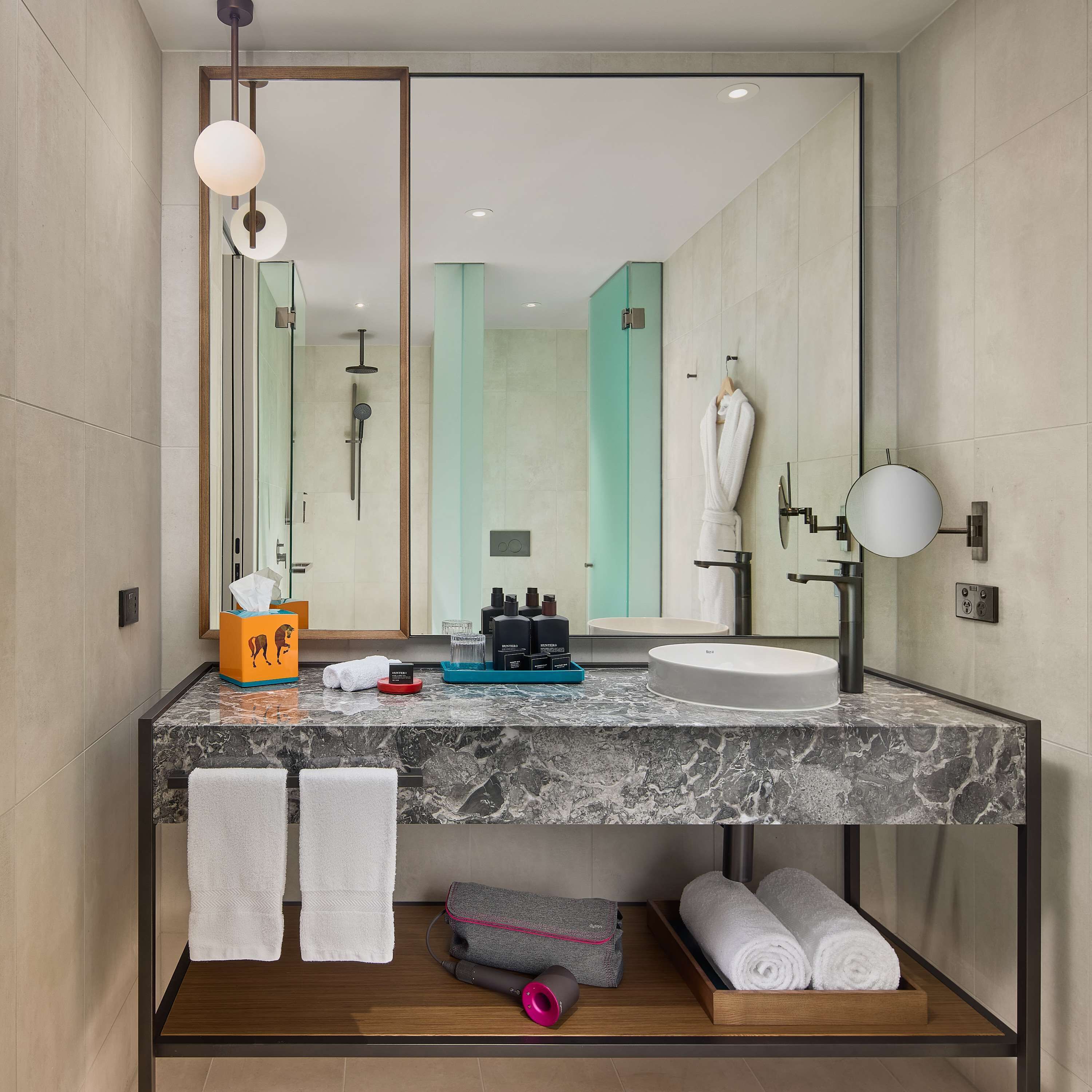 club suite, 1 bedroom, club lounge access (executive club one bedroom suite) | bathroom | shower, rainfall showerhead, designer toiletries, hair dryer