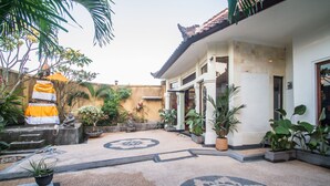 Unclassified image, 4 of 45, button - Bona Green House Bali by EPS (Gianyar)