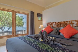 Villa, Poolzugang | Pillowtop-Betten, Minibar, Zimmersafe, Bügeleisen/Bügelbrett