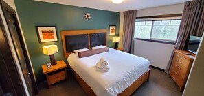 2 Schlafzimmer, Schreibtisch, Bügeleisen/Bügelbrett, WLAN