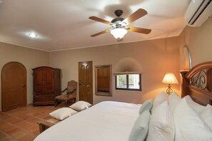 3 Schlafzimmer, Schreibtisch, Reisekinderbett, kostenloses WLAN