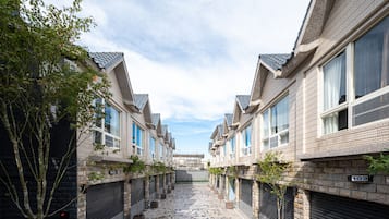 Thành phố nhìn từ nơi lưu trú