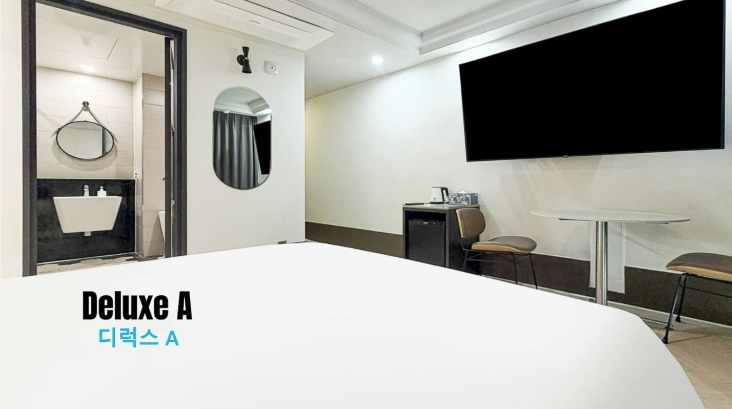 Deluxe Double Room | Premium bedding, down comforters, individually decorated