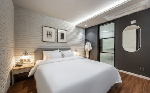 Brown Dot Hotel Busan Sajik Stadium