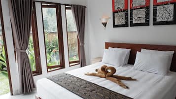 Individually decorated, individually furnished, desk, laptop workspace