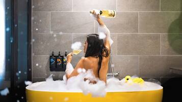 Family Swagger Suite | Bad | Miljøvennlige toalettsaker, hårføner, badekåper og tøfler