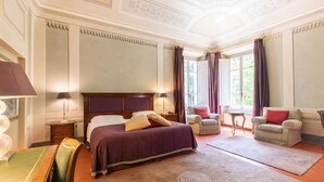Premium Studio Suite | Cribs (free), bed sheets - Karma Borgo Di Colleoli (Palaia)