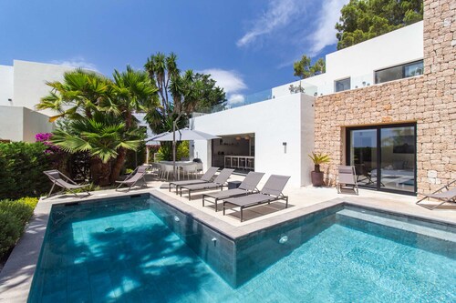 VILLA HIGUERAS
