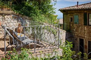 Property grounds - William Stuart apartment (Montepulciano)