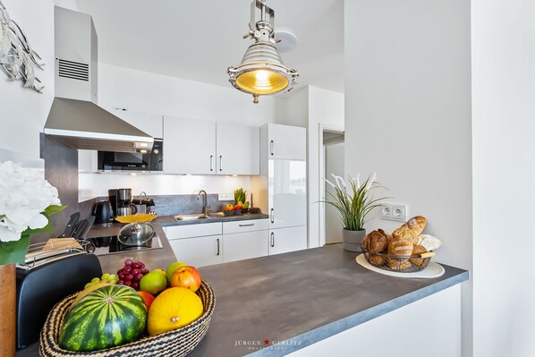 Fridge, microwave, oven, stovetop - Himmel & Meer - Terrace, Grill, Fireplace, Washing Machine, Underfloor Heating (Olpenitz)
