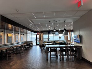 Free daily full breakfast 