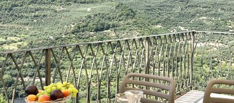 Relaxation between the Ligurian hills and the sea CINIT008019B5MNDCYLL8