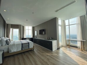 Minibar, in-room safe, free WiFi - Diamond Stars Ben Tre Hotel (Ben Tre)