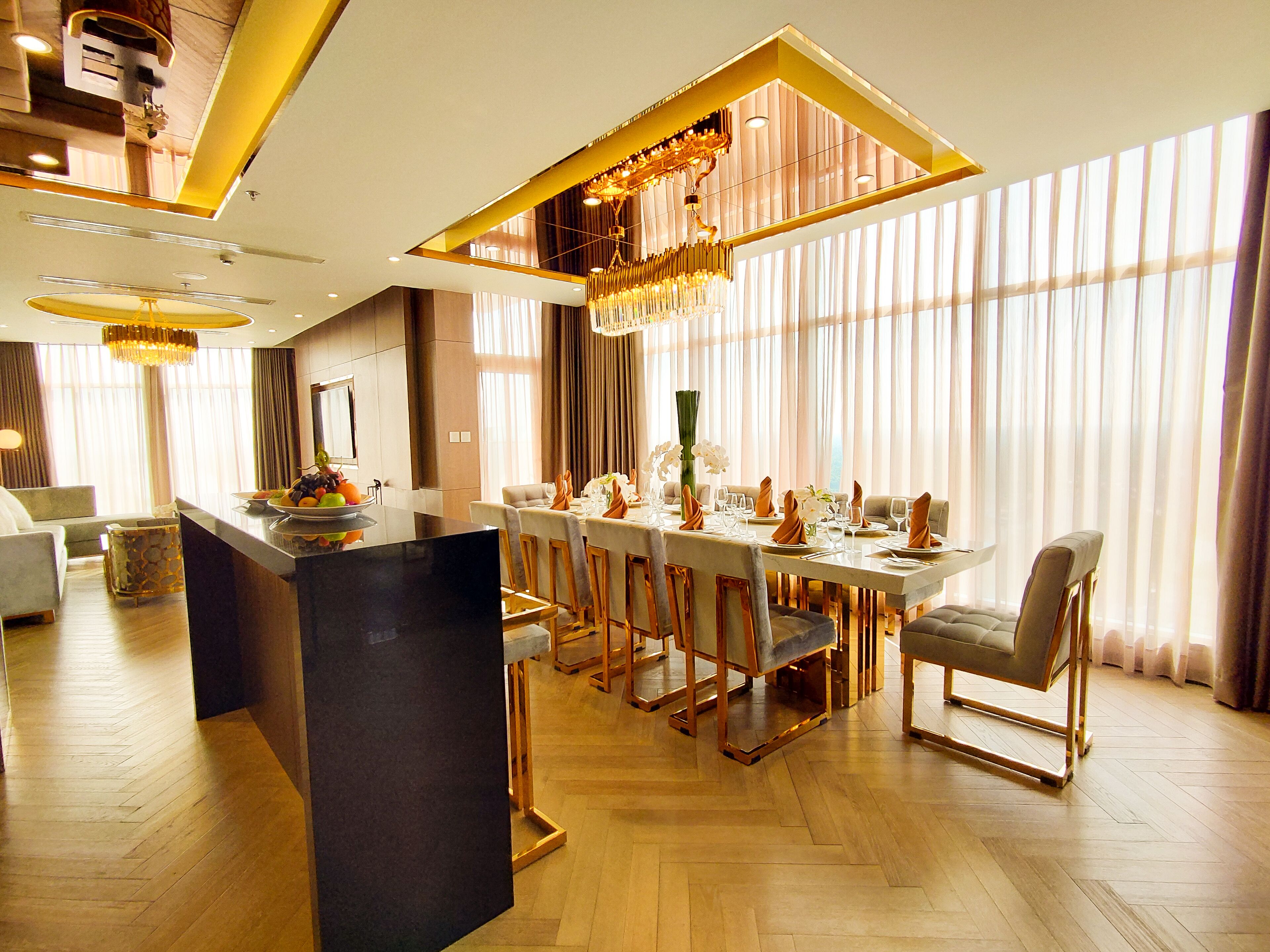 presidential suite | living area | lcd tv