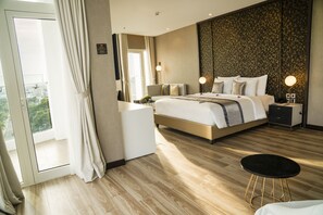 Club dubbelrum | Minibar, värdeförvaringsskåp på rummet och gratis wi-fi