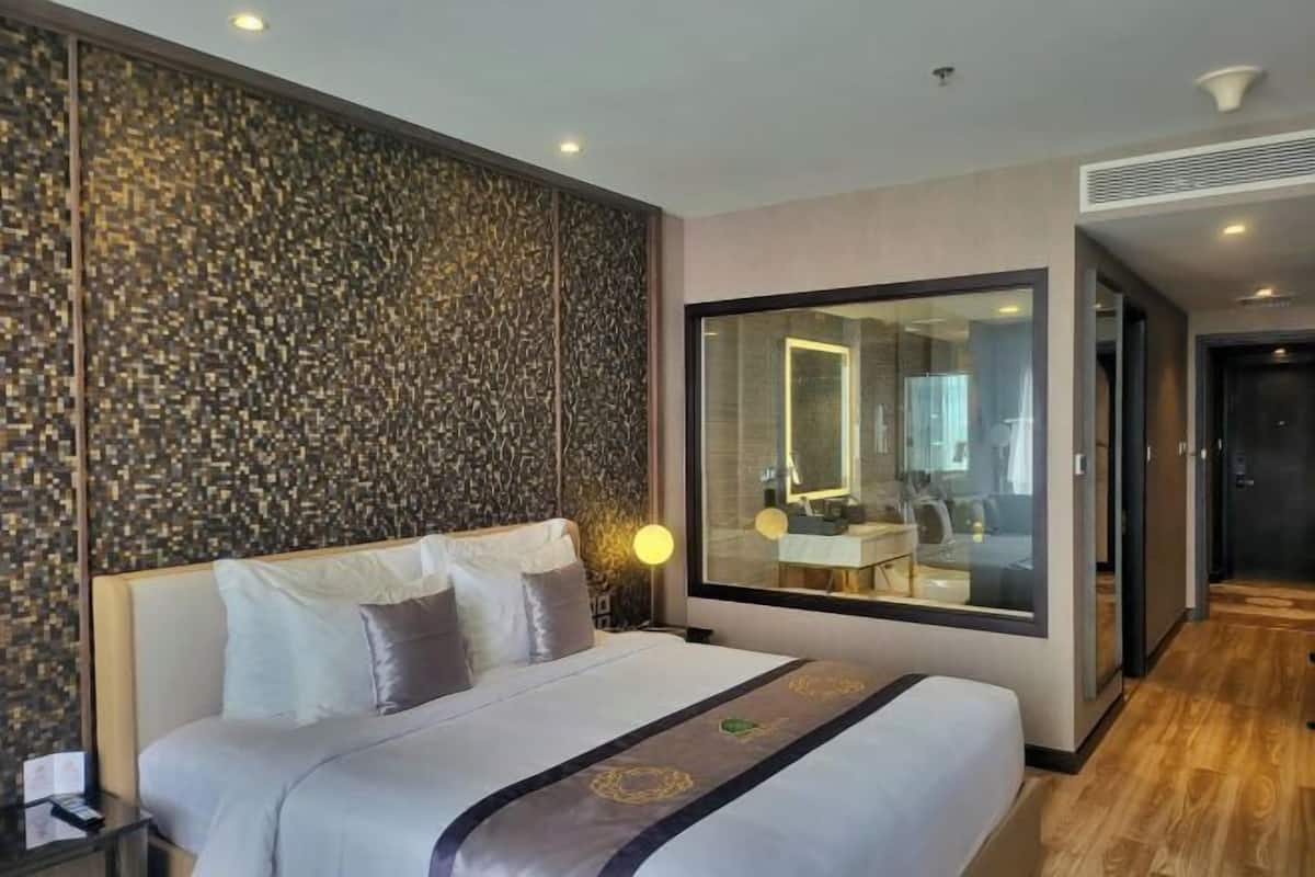 1 bedroom, minibar, in-room safe, free WiFi