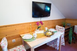Dining - APARTMA SKY (Kranjska Gora)