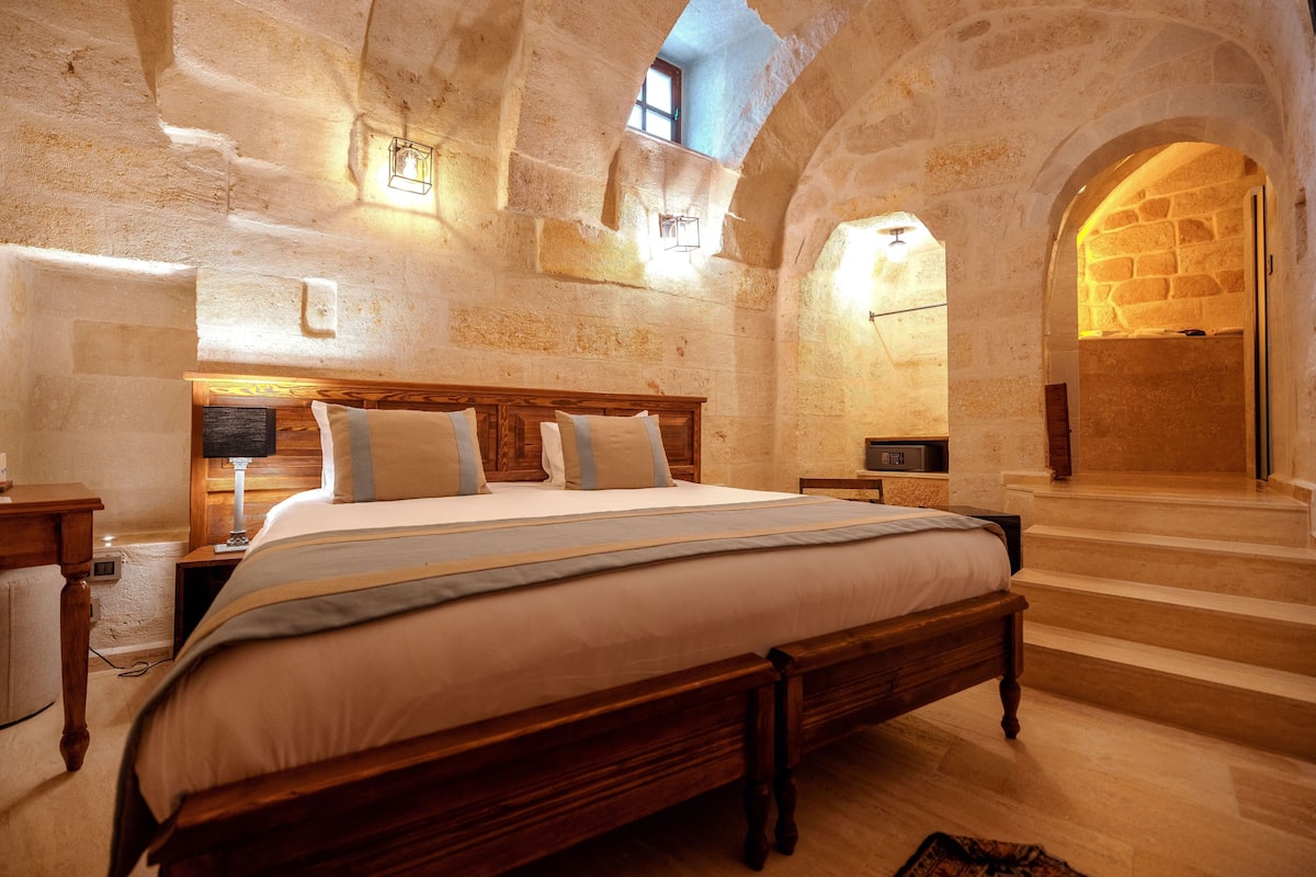 1 bedroom, premium bedding, down duvets, minibar