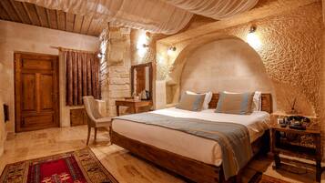 Standard Room | 1 bedroom, premium bedding, down duvets, minibar