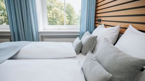 Kamar Double | Seprai antialergi, ruang kerja ramah laptop, dan Wi-Fi gratis