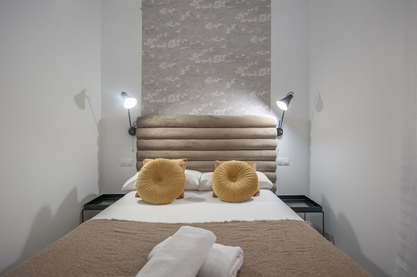 2 slaapkamers, een strijkplank/strijkijzer, gratis wifi, beddengoed