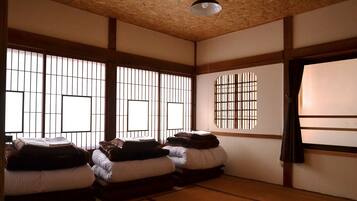 Chambre Tradition, non-fumeur (Japanese Style, For 3-4 Guests)