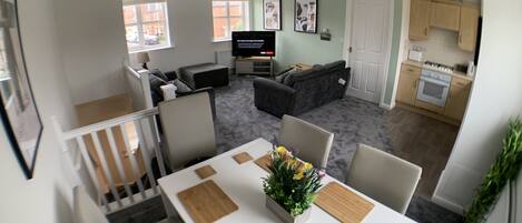 Comfort House | In-room dining