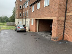 Exterior - The coach house views netflix sleeps 5 (Leicester)
