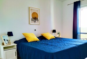 1 slaapkamer, een strijkplank/strijkijzer, gratis wifi