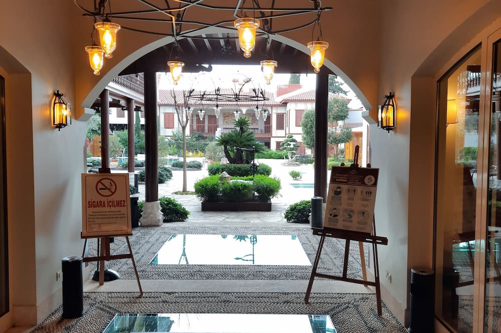 RuinAdalia Hotel