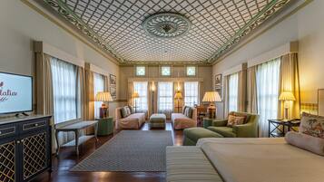 Chambre Double Luxe | Draps en coton égyptien, literie de qualité supérieure