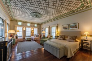 Luxe tweepersoonskamer | Lakens van Egyptisch katoen, luxe beddengoed, donzen dekbedden