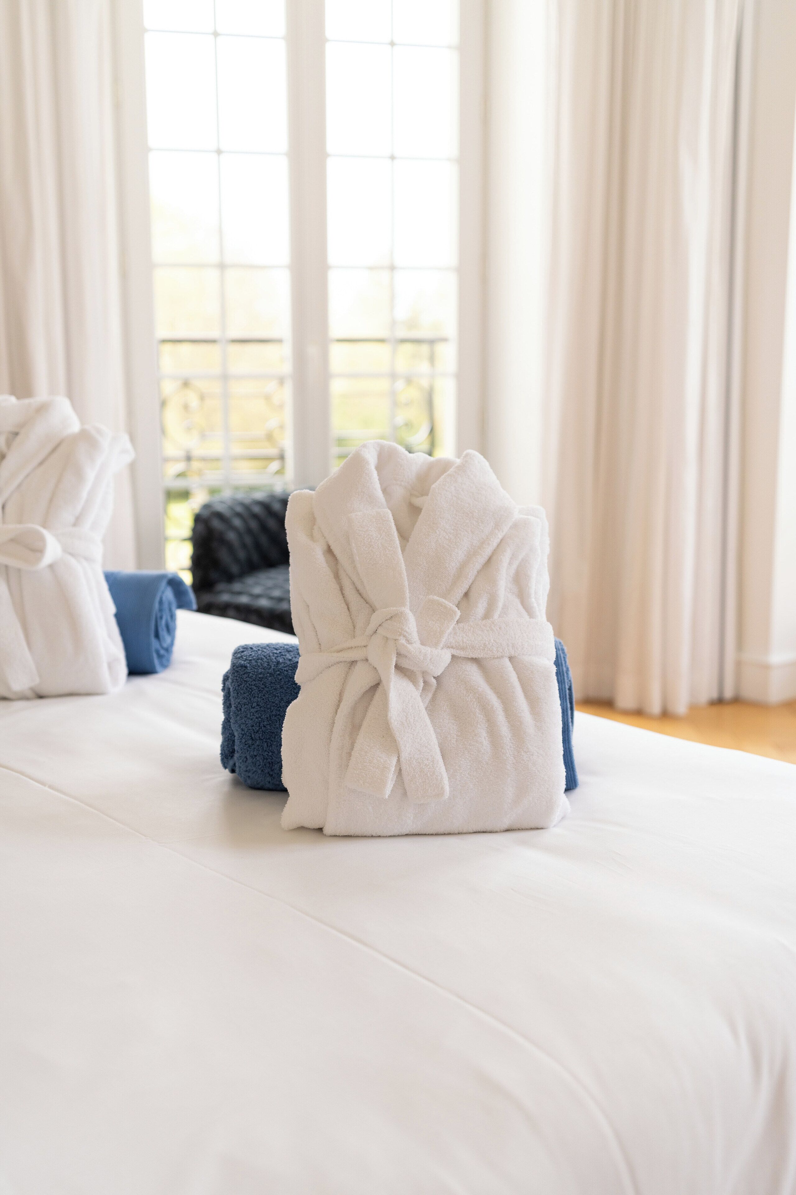 deluxe double room, sea view | in-room safe, laptop workspace, soundproofing, free wifi