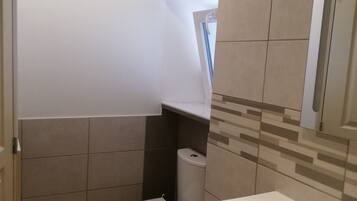 SĂšche-cheveux, papier toilette