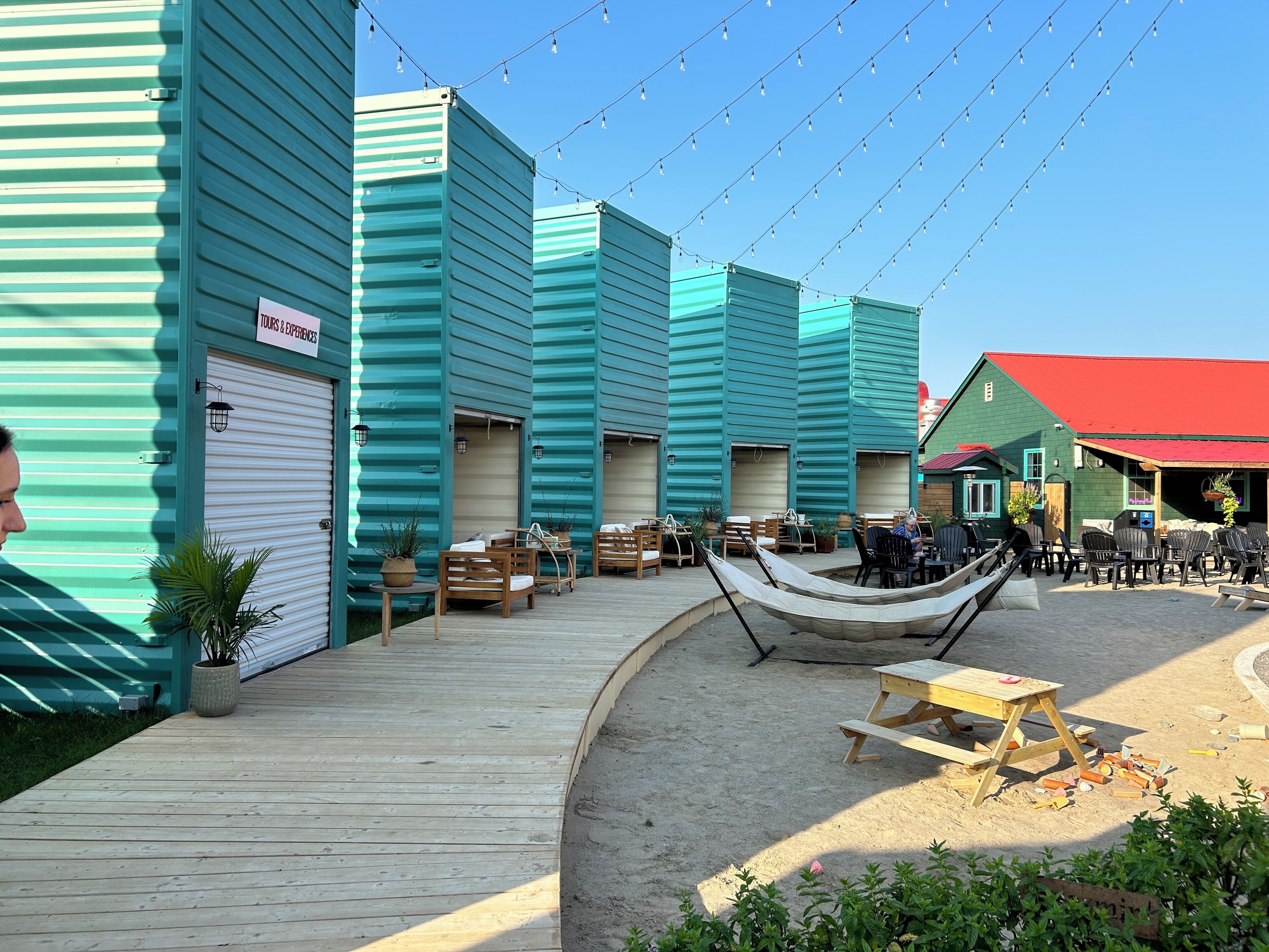 屋外ダイニングエリア